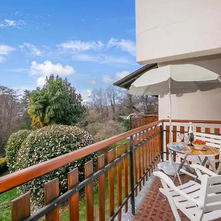 Apartment La Verbanina - Happy *