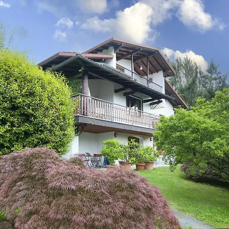 La Verbanina Private Garden - Happy Apartmán