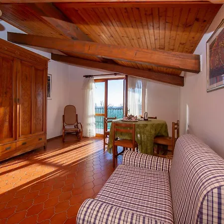 Apartmán La Verbanina Private Garden - Happy *